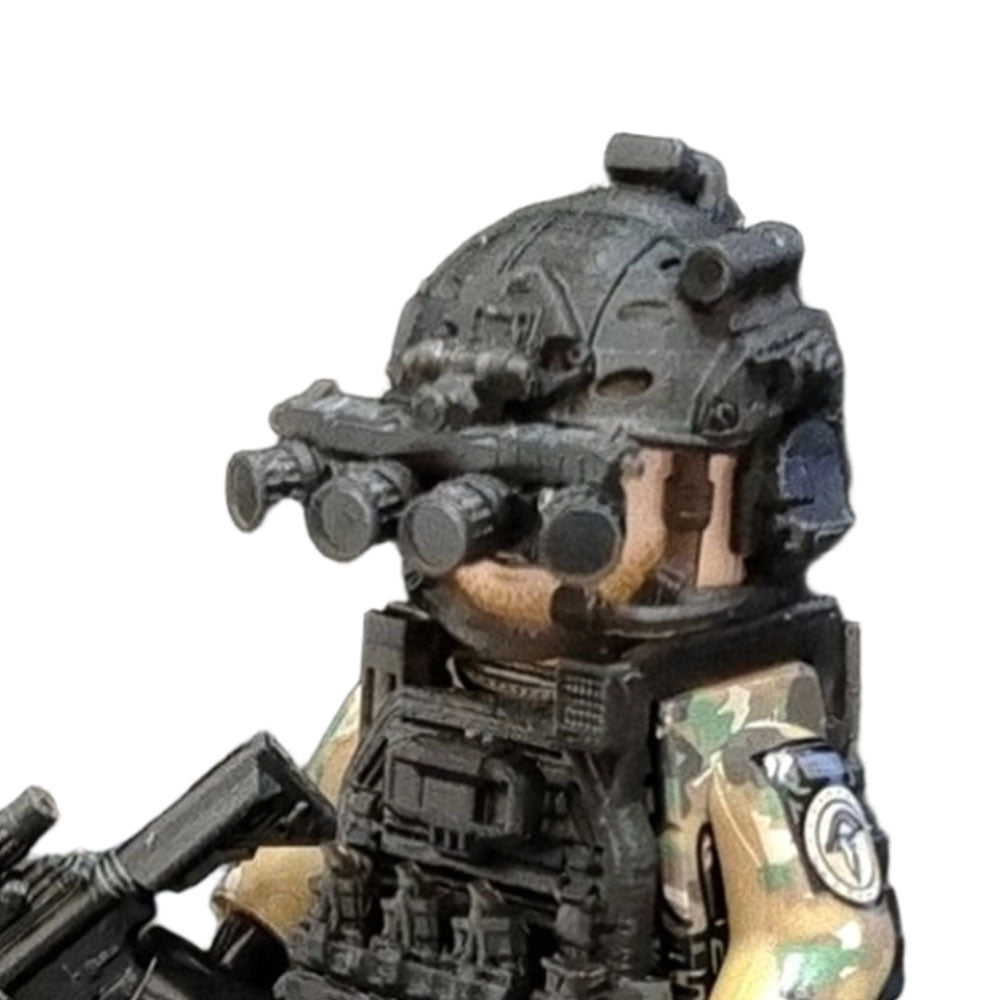 FAST Bulk Helmet for Brick Minifigures