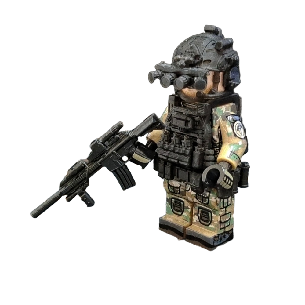 FAST Bulk Helmet for Brick Minifigures